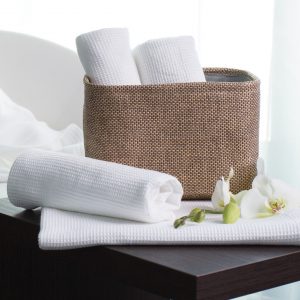 Constance Hand Towel in White 50x100 cm