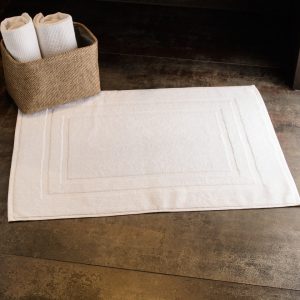 Tiber Bath Mat in White 50x70 cm
